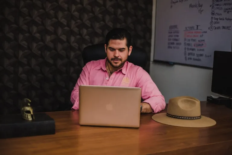 A More Natural Way to Write About truecrawns.com for business owners