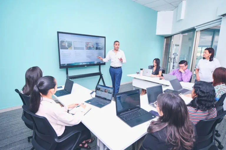 How aaryaeditz.org Connects With the Topics business owners Already Care About