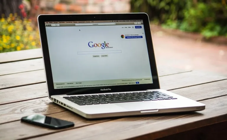 The Search Intent Behind anonying.com and Similar Social Topics